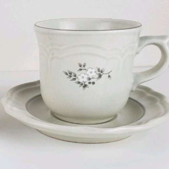 Mug Coffee Cup and Saucer 2 Pfaltzgraff USA Heirloom Wedding Flowers Design - Picture 2 of 4